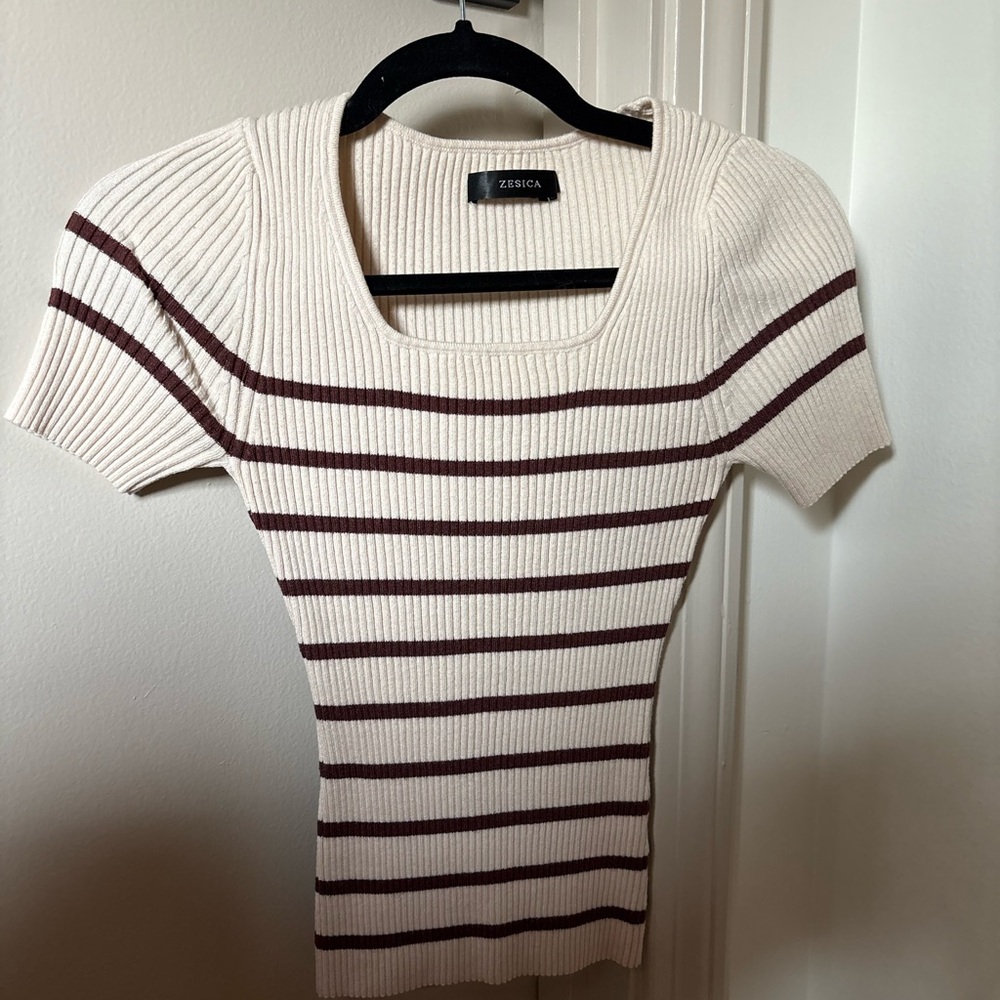 ZESICA Ribbed Top with Brown Stripes